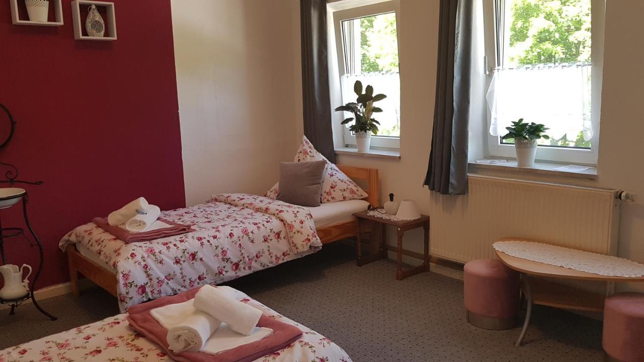 Gasthaus Alter Bahnhof Hotel Metzdorf ภายนอก รูปภาพ